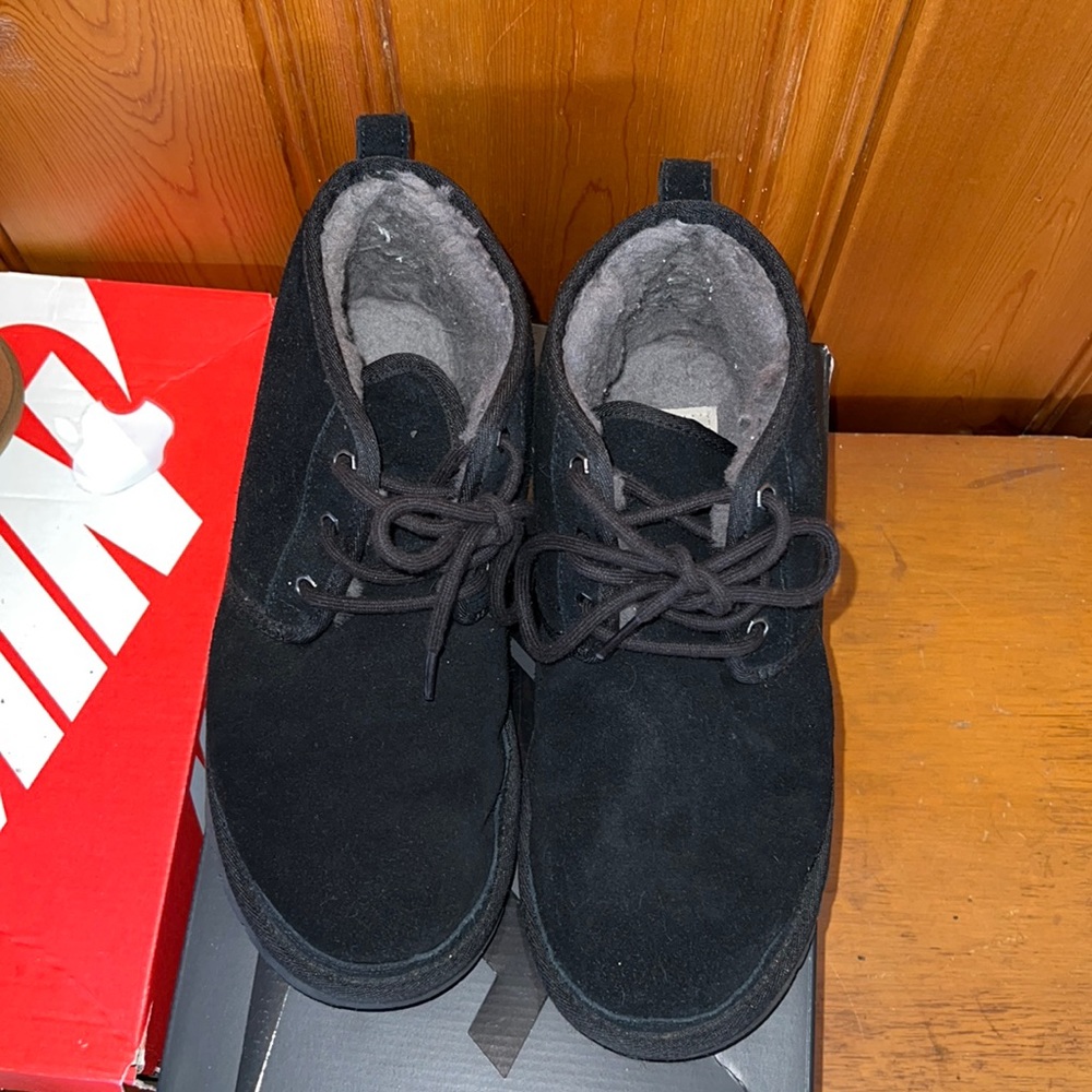 Black Ugg boots